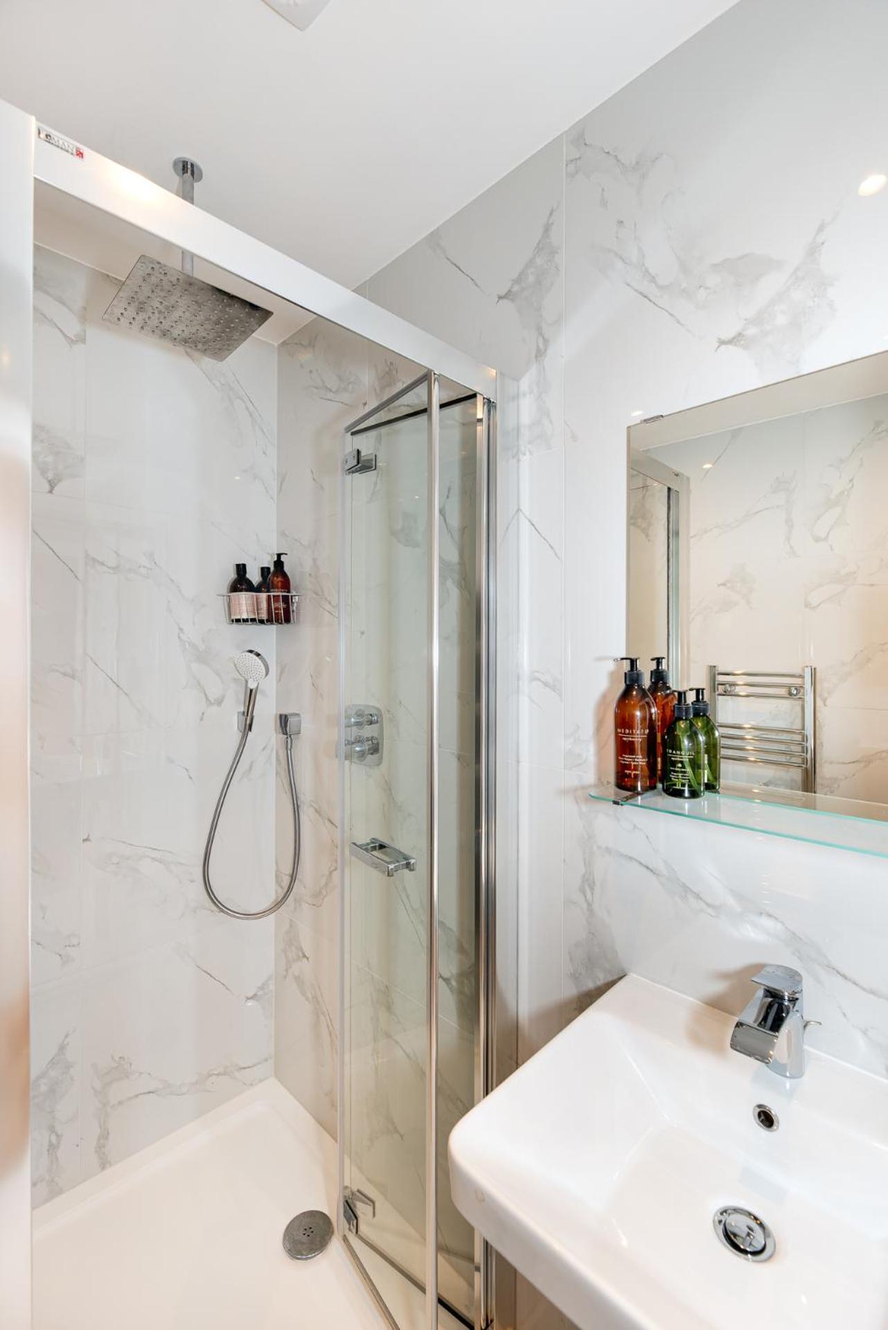 2-Bedroom Victorian Apartment In Kensington London Eksteriør bilde