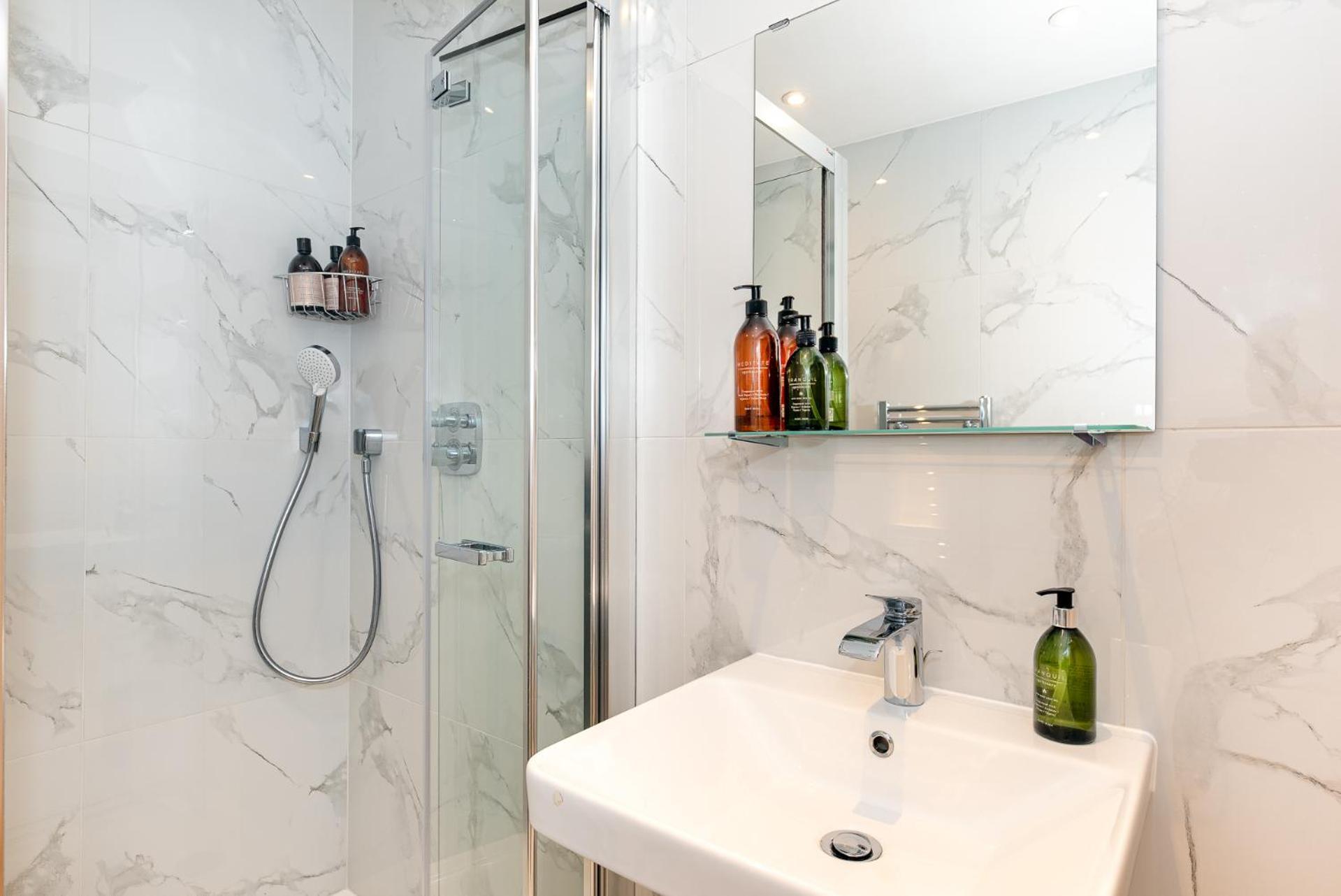 2-Bedroom Victorian Apartment In Kensington London Eksteriør bilde
